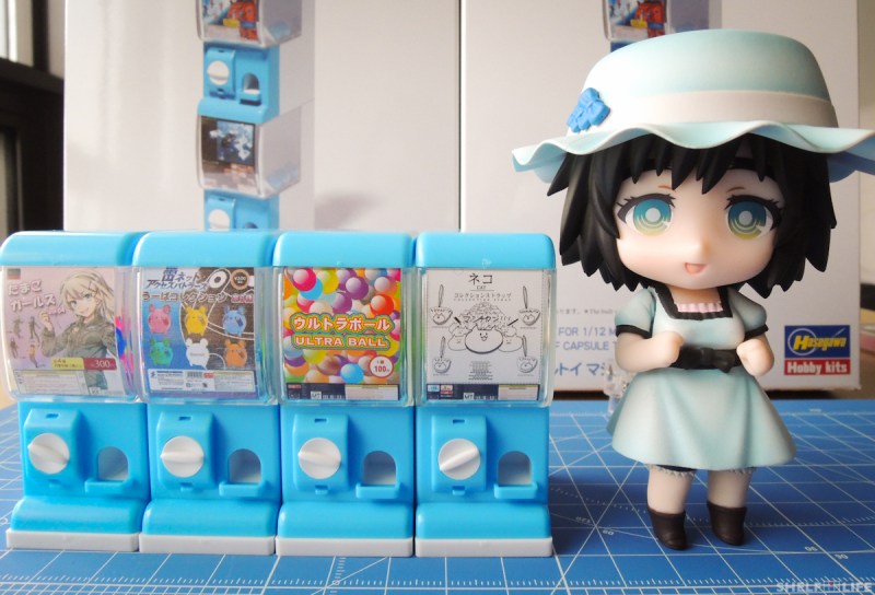 1/12 Capsule Toy Machine - Nendoroid Comparison