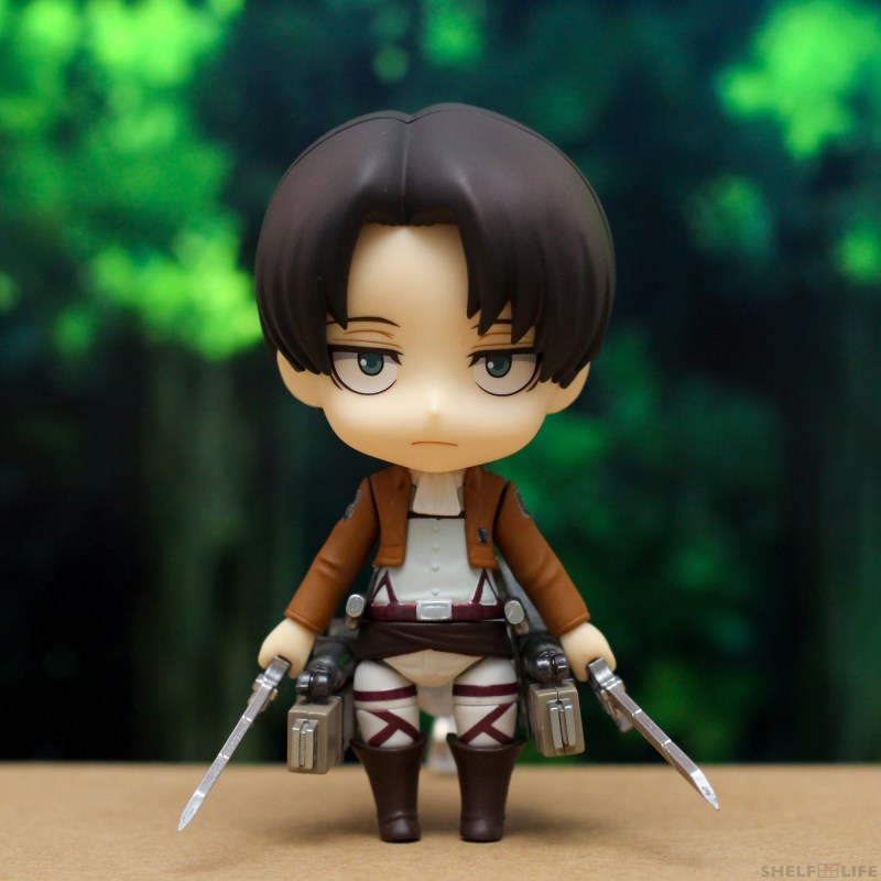Nendoroid Levi - Front with maneuver gear