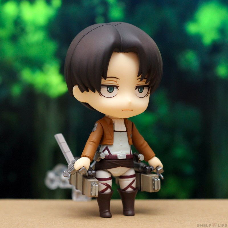 Nendoroid Levi - Holding blades backwards